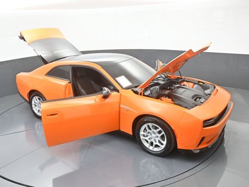 Used 2025 Dodge Charger R/T w/ Sun & Sound Package image 72