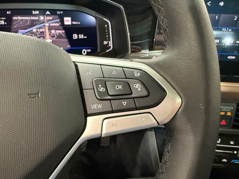 Certified 2025 Volkswagen Jetta SEL image 14