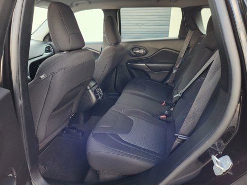 Used 2020 Jeep Cherokee Latitude image 12