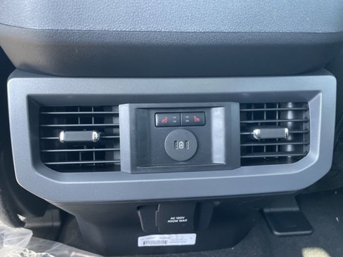 New 2025 Ford F350 Lariat w/ Lariat Ultimate Package image 25
