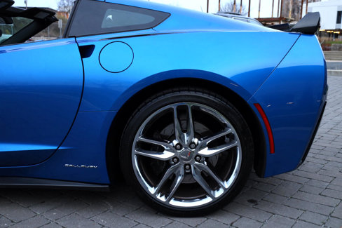 Used 2015 Chevrolet Corvette Stingray Coupe w/ 2LT Preferred Equipment Group image 10