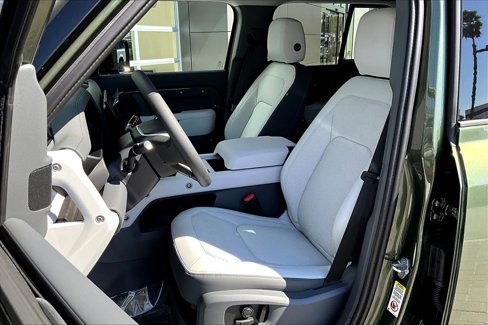 New 2026 Land Rover Defender 110 S image 9