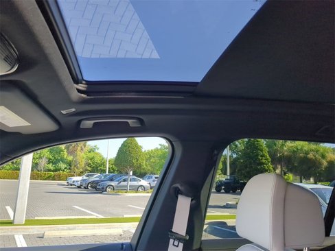 Certified 2025 BMW X5 xDrive50e w/ Premium Package image 21