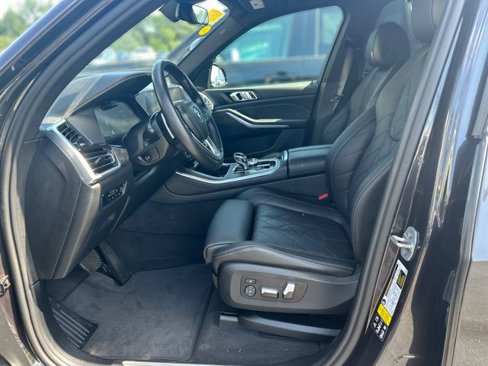 Used 2023 BMW X5 xDrive40i w/ Executive Package image 9