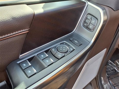 Used 2026 Ford F450 King Ranch w/ Chrome Package image 18