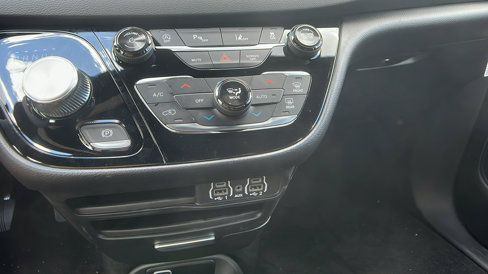 New 2025 Chrysler Voyager LX image 30