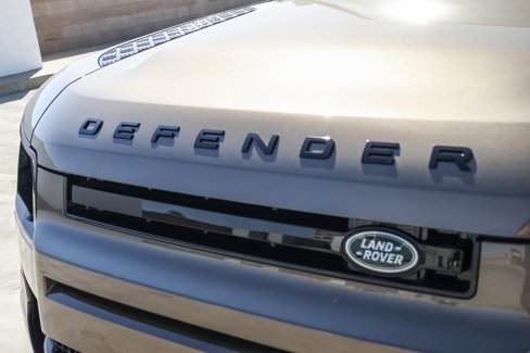 New 2025 Land Rover Defender 110 X-Dynamic SE image 11