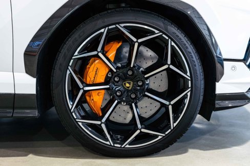 Used 2024 Lamborghini Urus Performante image 14