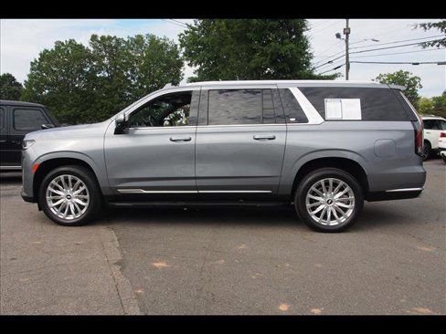 Used 2021 Cadillac Escalade ESV Premium Luxury w/ LPO, Illumination Package image 2