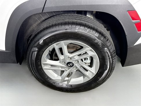 Certified 2025 Hyundai Tucson SE image 34