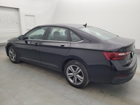 Used 2024 Volkswagen Jetta SE image 3