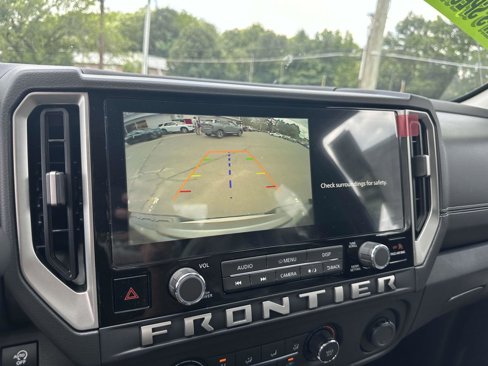 Used 2025 Nissan Frontier SV image 20