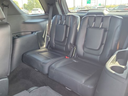 Used 2018 Ford Explorer XLT w/ Equipment Group 202A image 15