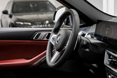 Used 2025 BMW X6 M60i w/ Executive Package image 18