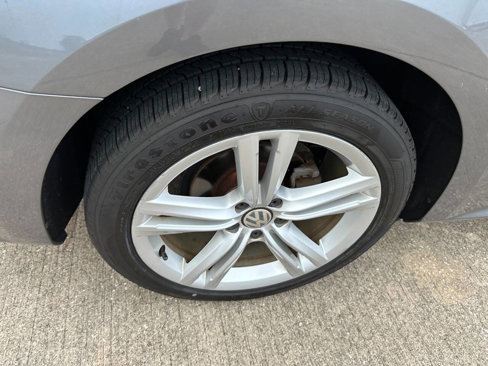 Used 2013 Volkswagen Passat TDI SEL Premium image 27