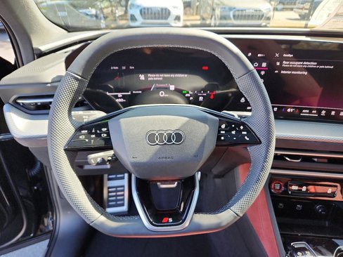 New 2025 Audi SQ5 Prestige image 16