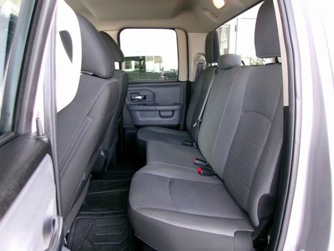 Used 2024 RAM 1500 Classic SLT image 17