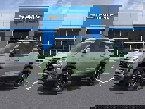 New 2026 Chevrolet Equinox ACTIV image 2