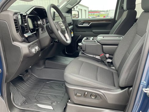 New 2026 GMC Sierra 1500 Elevation image 2