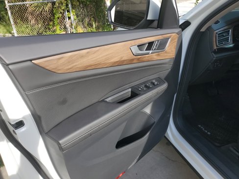 New 2026 Volkswagen Atlas SE image 13