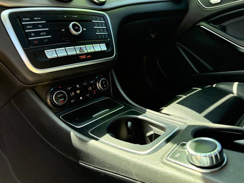 Used 2018 Mercedes-Benz CLA 250 image 28
