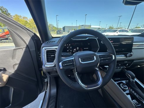New 2026 GMC Canyon Denali image 14