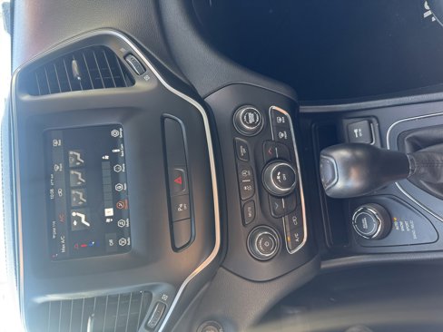 Used 2019 Jeep Cherokee Latitude Plus image 15