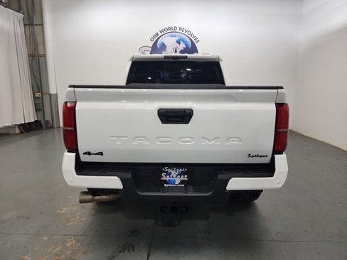 Used 2024 Toyota Tacoma TRD Sport w/ TRD Sport Upgrade Package image 7