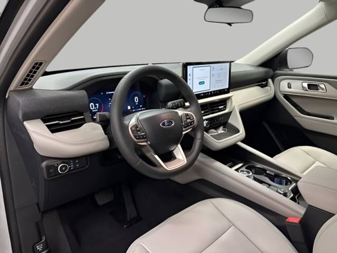 New 2025 Ford Explorer Active w/ Active Comfort Package image 16