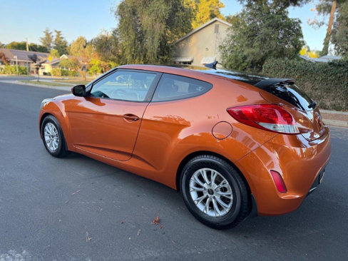 Used 2012 Hyundai Veloster image 5