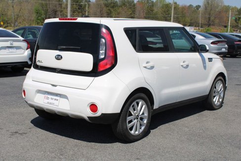 Used 2019 Kia Soul + image 7
