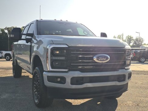Used 2025 Ford F250 Platinum image 7