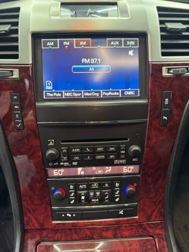 Used 2014 Cadillac Escalade ESV Premium image 18