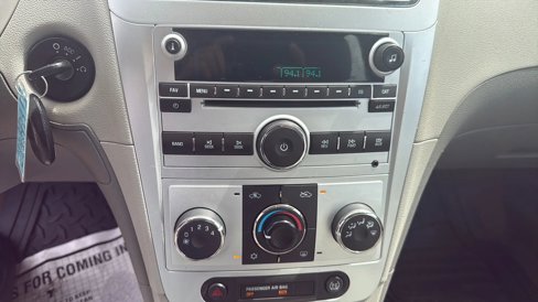 Used 2010 Chevrolet Malibu LT w/ HFV6 Engine Package image 17