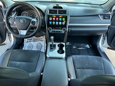 Used 2014 Toyota Camry SE image 27