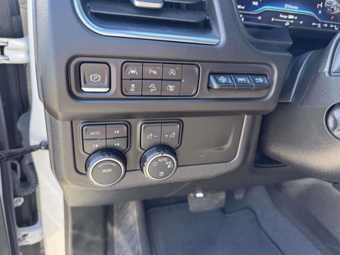 Used 2023 Chevrolet Tahoe High Country image 17
