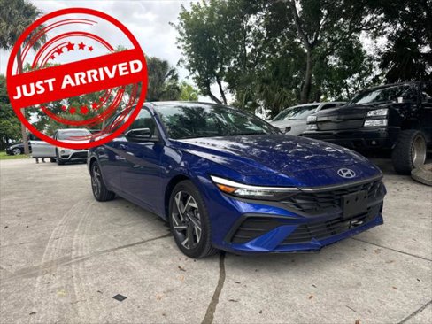 Used 2025 Hyundai Elantra Sport w/ Cargo Package image 1