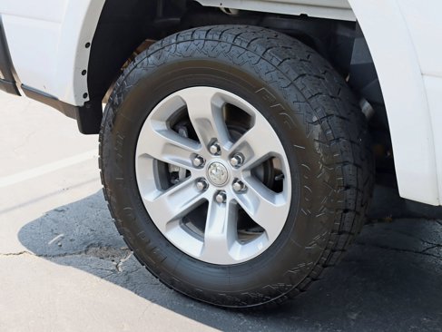Used 2020 RAM 1500 Laramie w/ Off Road Group image 6