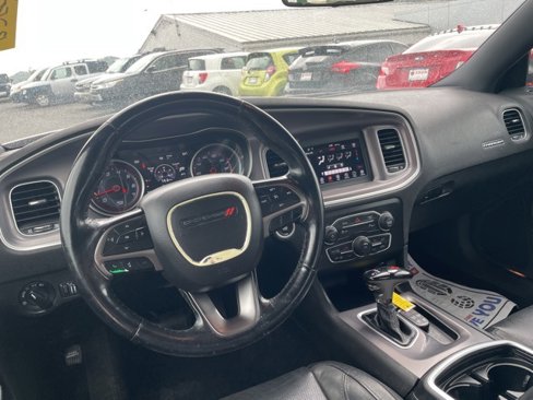 Used 2019 Dodge Charger SXT w/ Leather Interior Group image 12