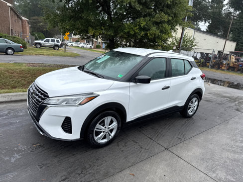 Used 2023 Nissan Kicks S image 2
