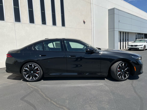 New 2026 BMW 550e xDrive w/ Premium Package image 6