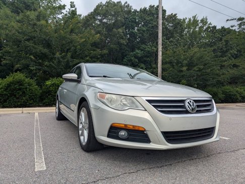 Used 2010 Volkswagen CC Luxury image 14