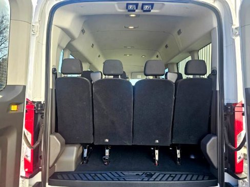 Used 2023 Ford Transit 350 XLT image 33