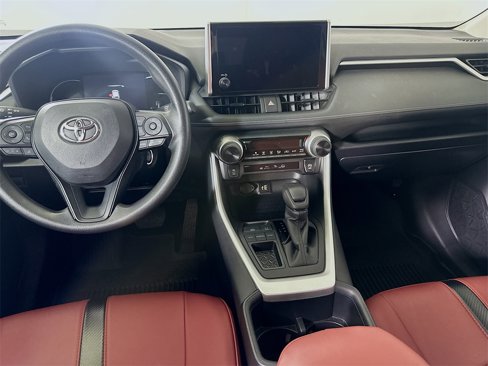 Used 2025 Toyota RAV4 LE image 18