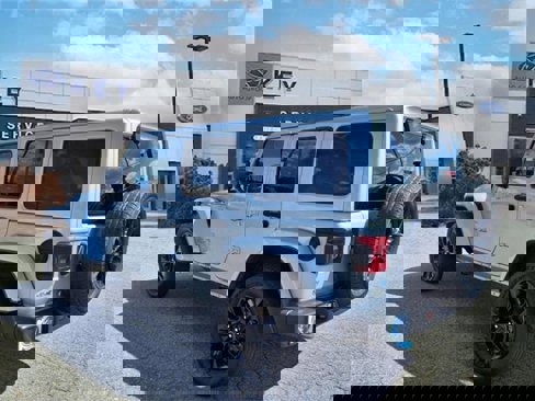 Used 2024 Jeep Wrangler Unlimited Sahara image 5