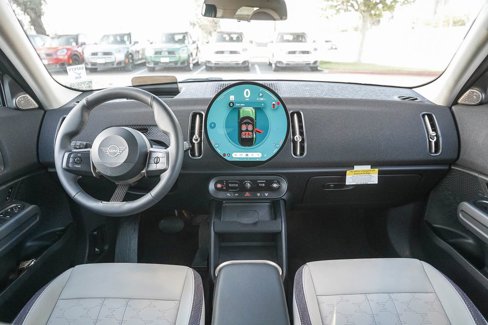 Used 2025 MINI Cooper Countryman S w/ Comfort Package Max image 12