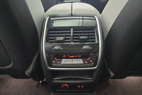 Certified 2024 BMW X7 xDrive40i w/ Executive Package image 25