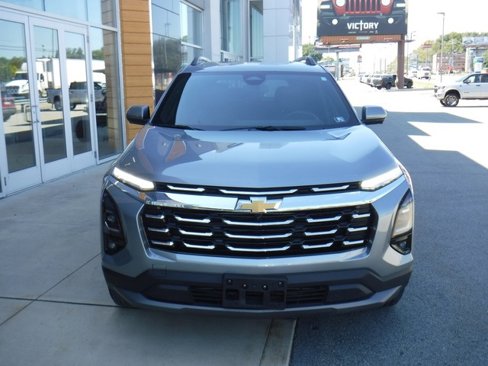 Used 2025 Chevrolet Equinox LT w/ Convenience Package II image 5