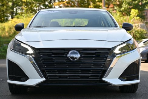 Used 2025 Nissan Altima 2.5 SV image 8