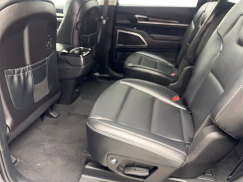 Used 2025 Kia Telluride S image 33